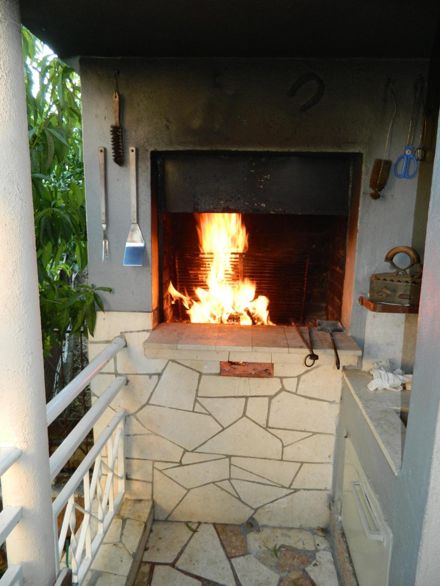 Studio Apartments Fabjanac โตรกีร์ ภายนอก รูปภาพ