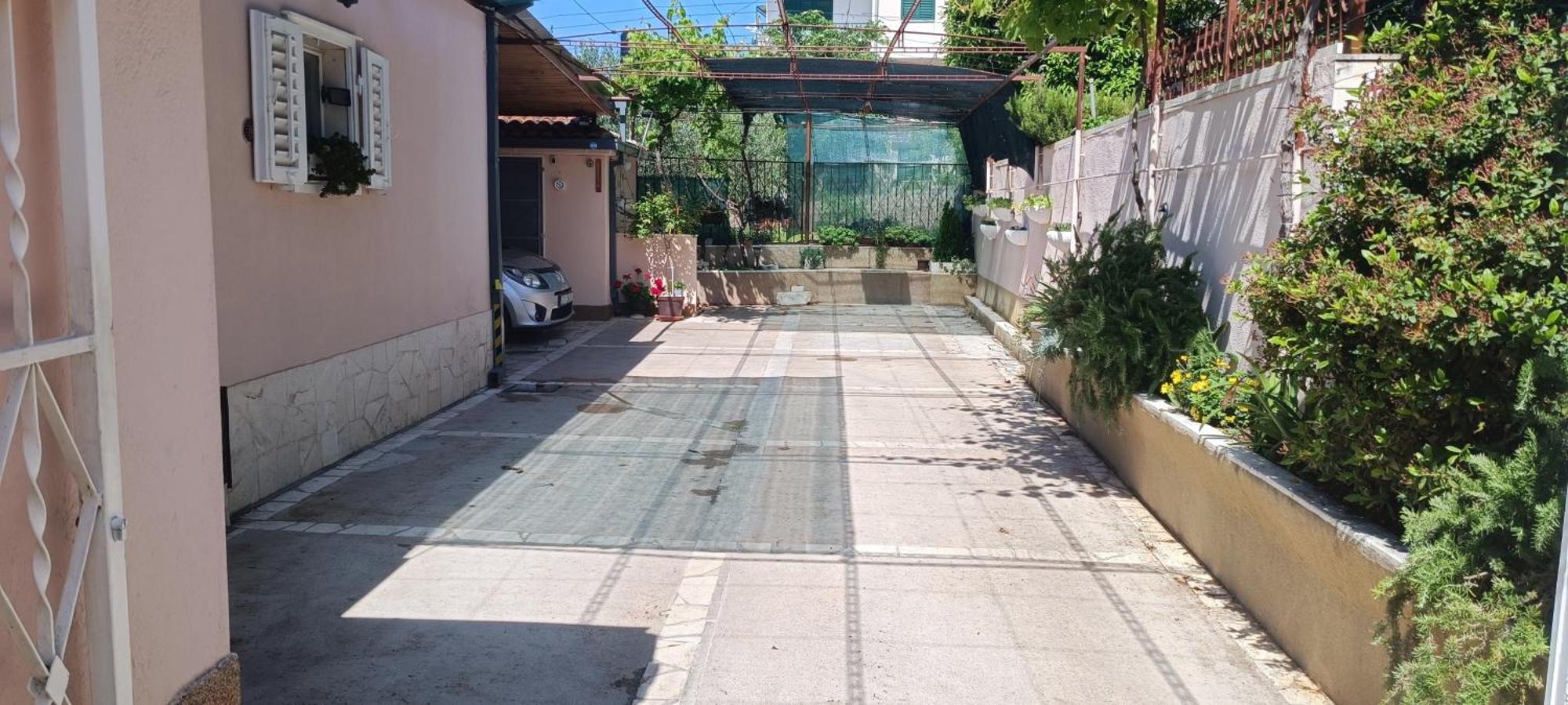 Studio Apartments Fabjanac โตรกีร์ ภายนอก รูปภาพ