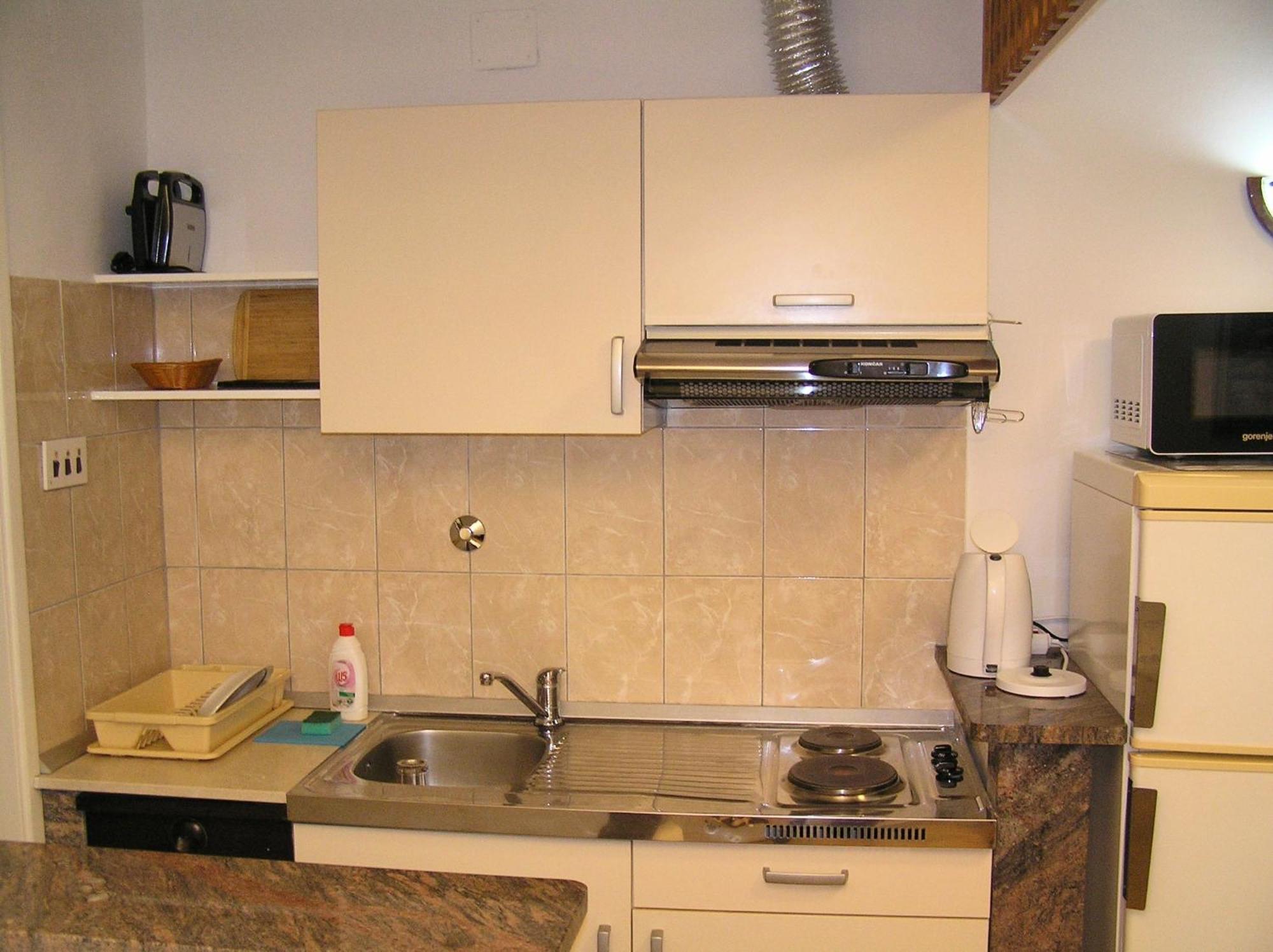 Studio Apartments Fabjanac โตรกีร์ ภายนอก รูปภาพ